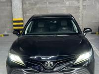 Toyota Camry 2021 года за 15 300 000 тг. в Шымкент