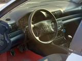 Audi A4 1996 года за 1 250 000 тг. в Атырау – фото 5