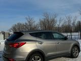 Hyundai Santa Fe 2016 годаүшін5 500 000 тг. в Уральск