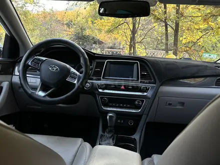 Hyundai Sonata 2018 года за 8 500 000 тг. в Шымкент – фото 29
