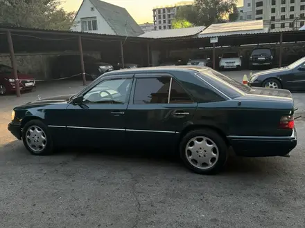 Mercedes-Benz E 280 1995 года за 3 500 000 тг. в Алматы – фото 3