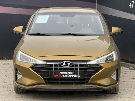 Hyundai Elantra 2019 года за 7 800 000 тг. в Актобе – фото 2