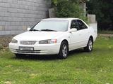 Toyota Camry 1998 года за 2 800 000 тг. в Шелек – фото 2