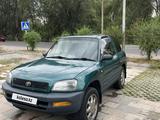 Toyota RAV4 1996 года за 2 500 000 тг. в Алматы – фото 2