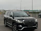 Toyota Land Cruiser 2017 года за 32 500 000 тг. в Караганда