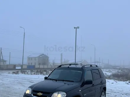 Chevrolet Niva 2015 года за 4 300 000 тг. в Кульсары – фото 14