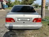 Mercedes-Benz E 230 1995 года за 2 100 000 тг. в Павлодар – фото 4