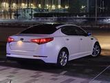 Kia K5 2012 года за 4 200 000 тг. в Актобе – фото 2