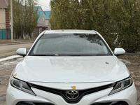 Toyota Camry 2019 года за 12 700 000 тг. в Актобе