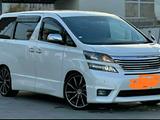 Toyota Vellfire 2011 года за 9 200 000 тг. в Атырау