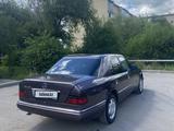 Mercedes-Benz E 220 1993 года за 2 700 000 тг. в Караганда