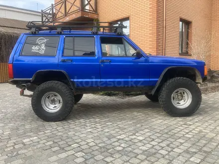 Jeep Cherokee 1995 года за 3 800 000 тг. в Алматы