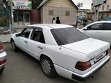 Mercedes-Benz E 230 1987 годаfor750 000 тг. в Мерке