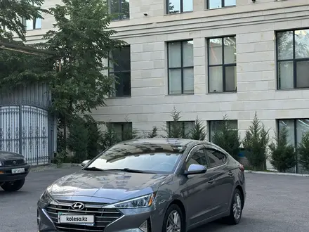 Hyundai Elantra 2019 года за 9 000 000 тг. в Алматы