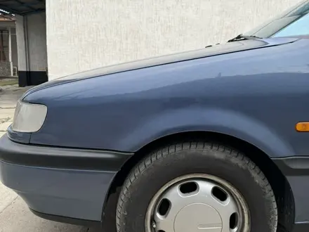 Volkswagen Passat 1995 года за 2 700 000 тг. в Тараз – фото 2