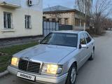 Mercedes-Benz E 200 1991 годаүшін1 800 000 тг. в Семей