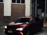 Toyota Camry 2015 года за 5 300 000 тг. в Жанаозен