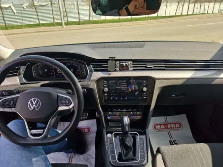 Volkswagen Passat 2022 годаүшін21 500 000 тг. в Алматы – фото 9