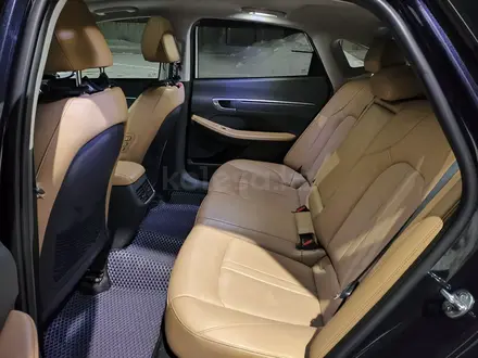 Hyundai Sonata 2022 года за 12 200 000 тг. в Актобе – фото 2