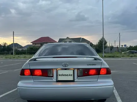 Toyota Camry 2000 года за 2 900 000 тг. в Алматы – фото 5