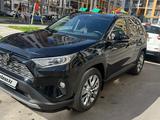 Toyota RAV4 2020 года за 16 500 000 тг. в Алматы