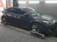 Toyota Avalon 2013 года за 10 500 000 тг. в Актау