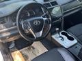 Toyota Camry 2014 года за 9 200 000 тг. в Актобе – фото 3