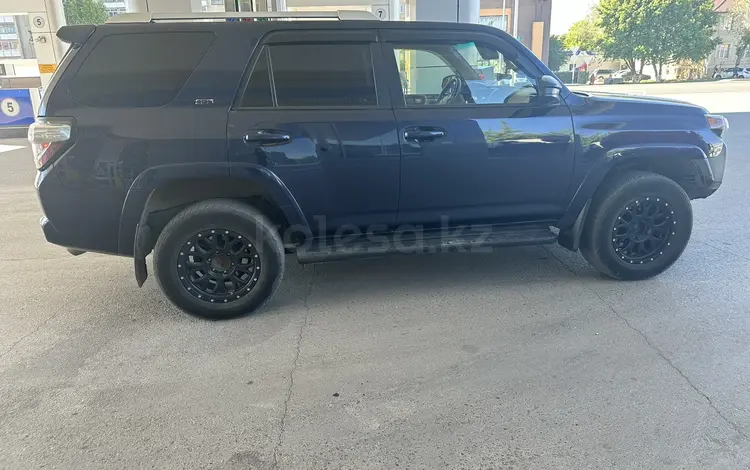 Toyota 4Runner 2013 годаfor16 500 000 тг. в Уральск