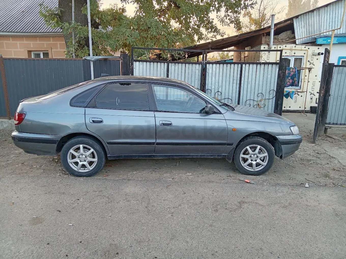 Toyota Carina E, 1992