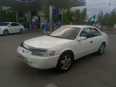 Toyota Camry 1998 года за 2 600 000 тг. в Алматы – фото 5