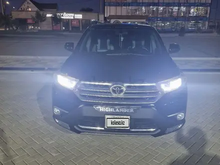 Toyota Highlander 2014 года за 9 400 000 тг. в Атырау