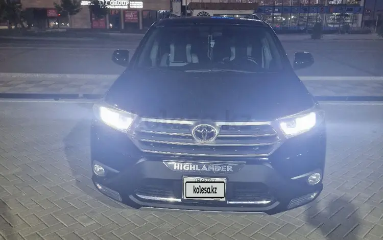Toyota Highlander 2014 года за 9 400 000 тг. в Атырау