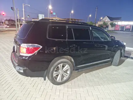 Toyota Highlander 2014 года за 9 400 000 тг. в Атырау – фото 16