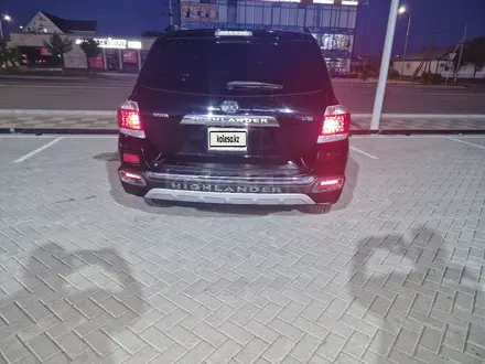 Toyota Highlander 2014 года за 9 400 000 тг. в Атырау – фото 17