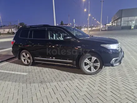Toyota Highlander 2014 года за 9 400 000 тг. в Атырау – фото 4