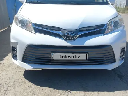 Toyota Sienna 2011 года за 12 000 000 тг. в Атырау
