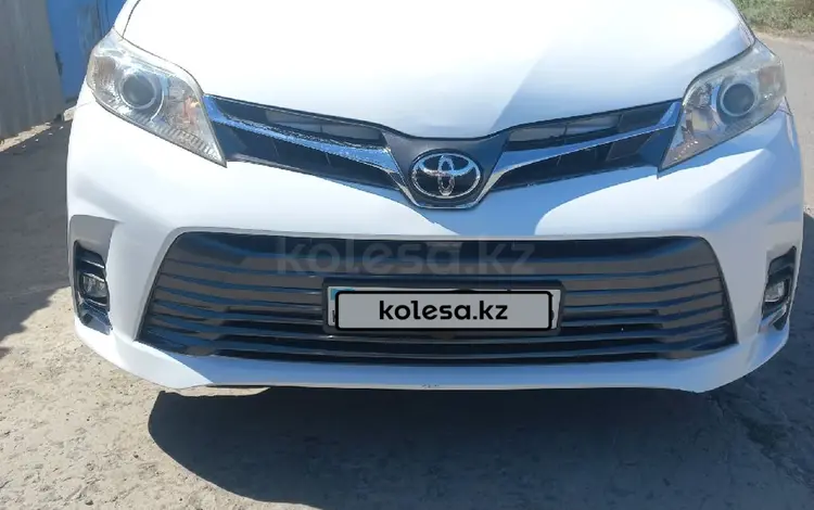 Toyota Sienna 2011 года за 12 000 000 тг. в Атырау