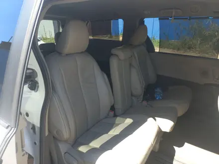 Toyota Sienna 2011 года за 12 000 000 тг. в Атырау – фото 5