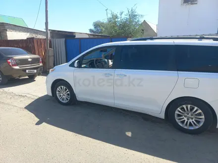 Toyota Sienna 2011 года за 12 000 000 тг. в Атырау – фото 8