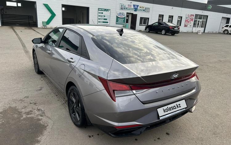 Hyundai Elantra — миниатюра 3