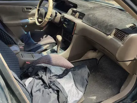 Toyota Camry 2000 года за 2 500 000 тг. в Алматы – фото 6