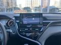 Toyota Camry Luxe 2023 года за 17 500 000 тг. в Астана – фото 15