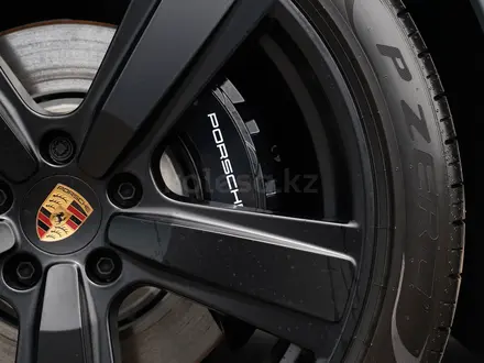 Porsche Cayenne S 2025 года за 106 416 300 тг. в Астана – фото 18