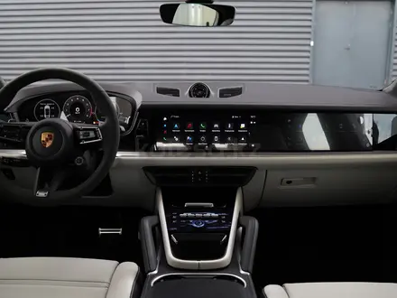 Porsche Cayenne S 2025 года за 106 416 300 тг. в Астана – фото 9