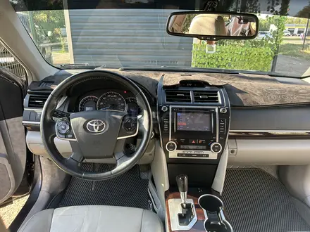 Toyota Camry 2013 года за 5 900 000 тг. в Уральск – фото 10