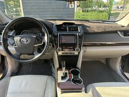 Toyota Camry 2013 года за 5 900 000 тг. в Уральск – фото 11