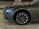 Lexus LS 500 2018 годаүшін27 000 000 тг. в Актобе – фото 3