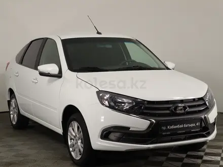 ВАЗ (Lada) Granta 2192 2023 года за 4 390 000 тг. в Астана – фото 3