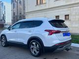 Hyundai Santa Fe 2021 года за 16 500 000 тг. в Астана