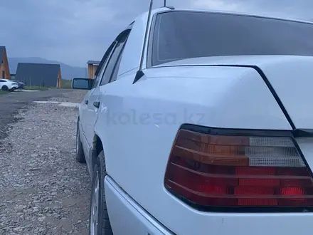 Mercedes-Benz E 230 1993 года за 1 800 000 тг. в Алматы – фото 8